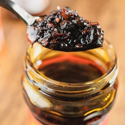 Mischte Laoganma CHILLI-SOUS mit CHILLI RED OIL FERMENTED CHICKEN Sojabohnengeschmack