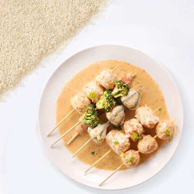 6 Stück pro Tonne Sushi mit Gemüse und fettarmen Sesamsalat Special Vinaigrette