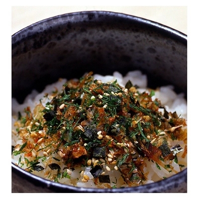 Authentische japanische getrocknete Nori-Meeresalgen Sesammischung Furikake Bonito Nori Komi Pulver