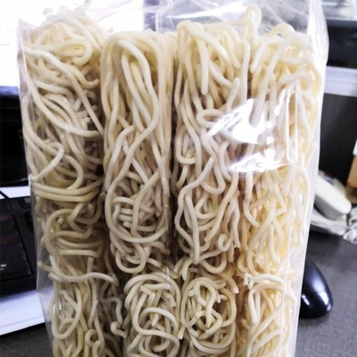 500G Rührfreite Nudeln OEM Weizenmehl Glatte Kauen Schnelle Zubereitung Sofortnudeln
