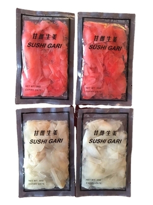 Wasserkonservierung Prozess Süßes eingelegtes Sushi Ingwer in großen Mengen für japanische Köstlichkeiten