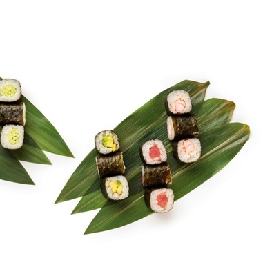 Naturgrüne HOBA-Bambusblätter - die wesentliche Zutat für Sushi