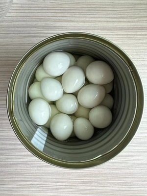 Eier mit hohem Eiweißgehalt, frisches Tafel Ei, braun und weiß, gekocht, 425 g, in Dosen, gesalzen