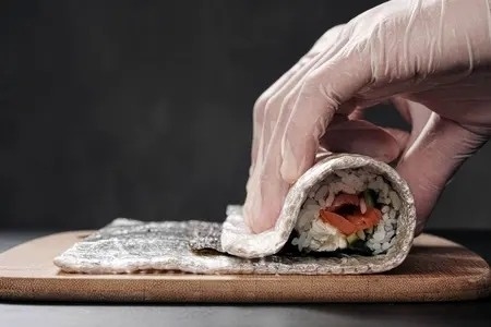 70g Gewicht Einweg-Vinylhandschuhe mit PU-Außenmaterial und kundenspezifischem Design