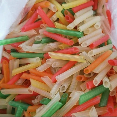 Normale rosa Kartoffelchips Tintenfisch Rollen Garnelenstreifen Embryonenmaterial Farbiges Rot-Weiß-Garnelen Cracker